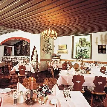 Tilman Riemenschneider Hotel 4*