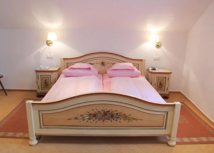 Отель Tilman Riemenschneider 4*